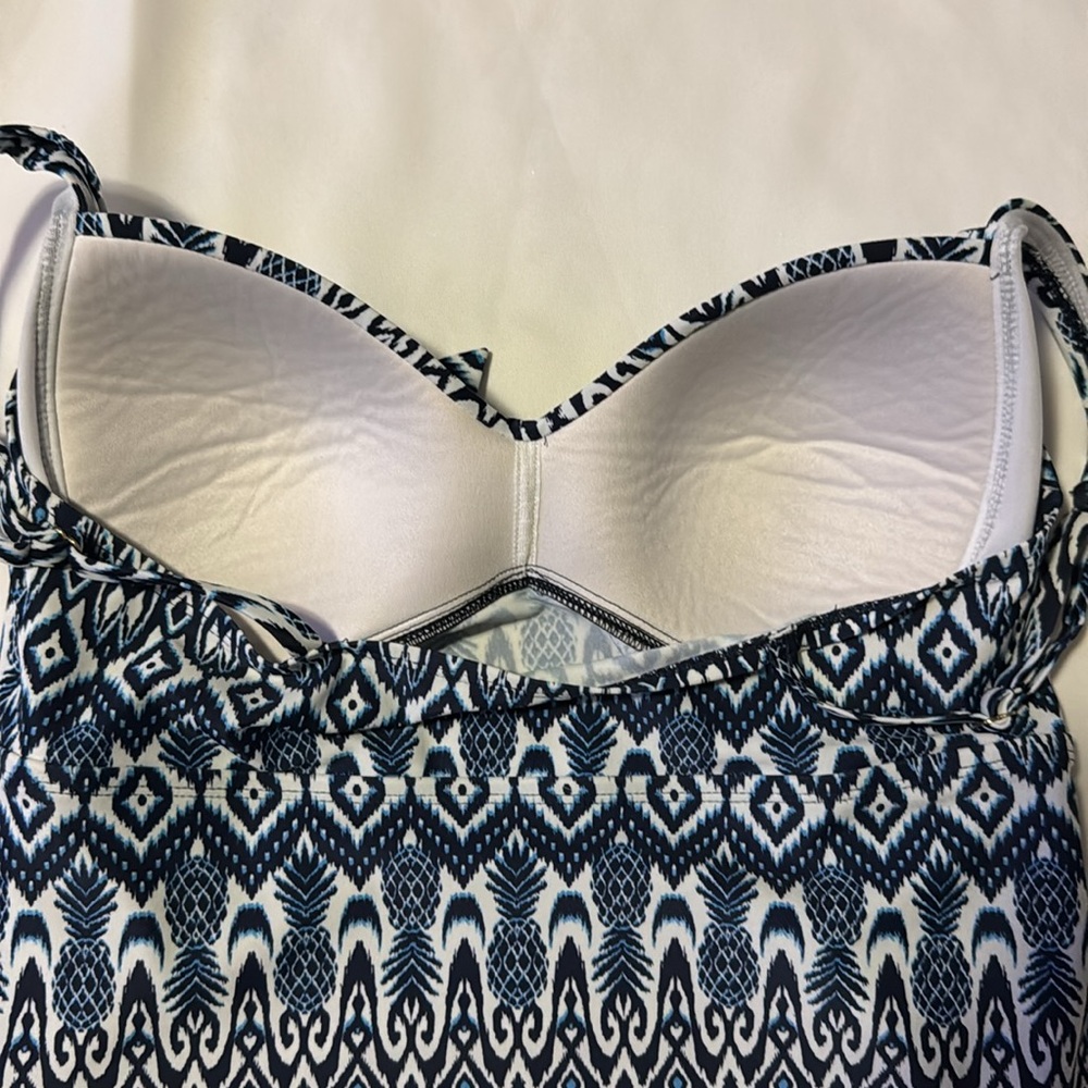 Kona Sol blue & white swim suit top. Size L - Picture 4 of 5